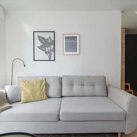 Modern Apartment Next To Ozas Park By Urban Rent VNO Exterior photo